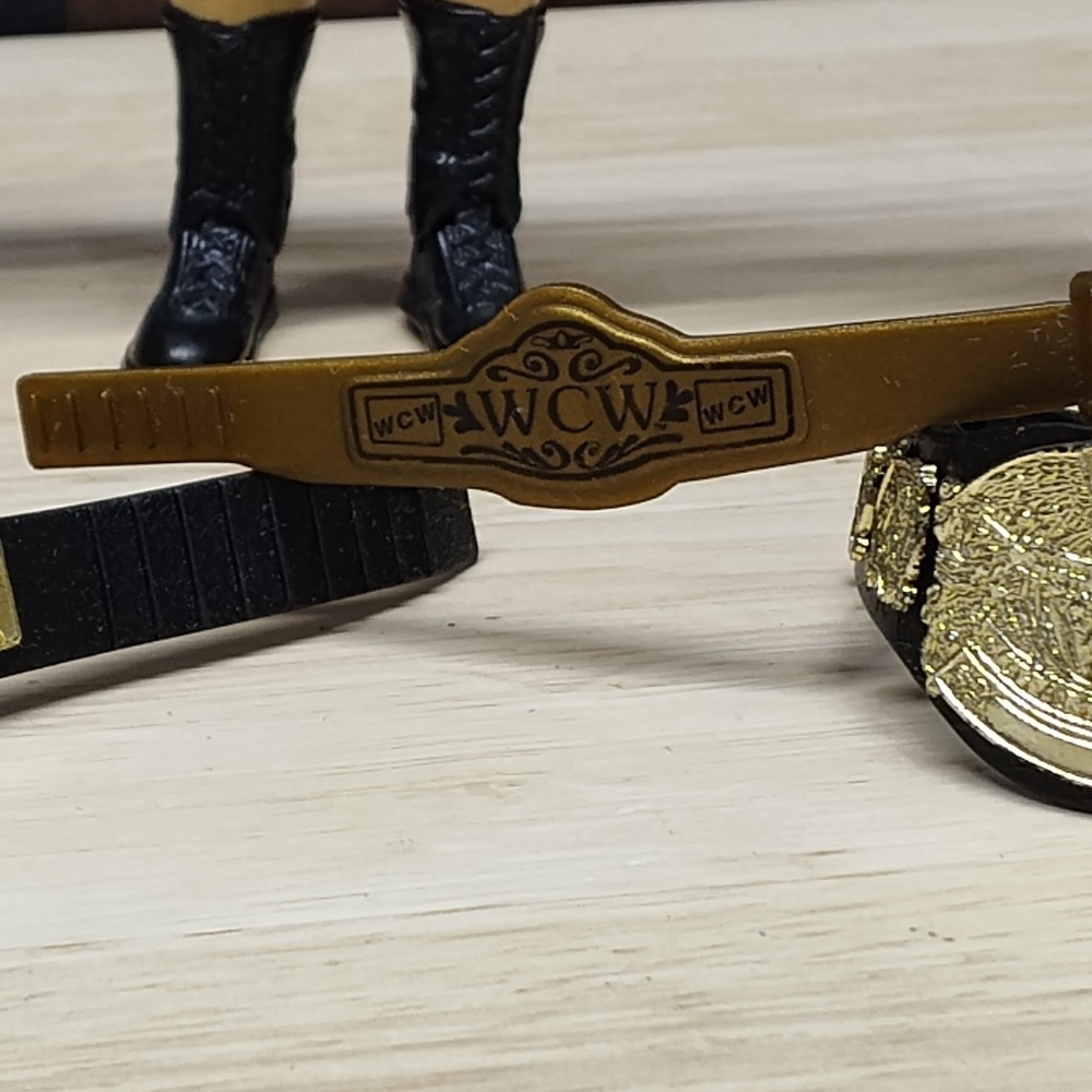 Lot of 2003 Jakks Pacific Wrestling figures and belts - Picture 6 of 14